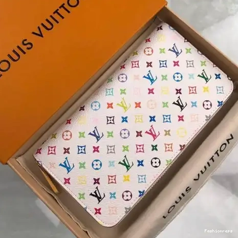 19T1L0525 LV Bags 0717